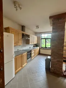 Spacious one bedroom apartment - Image 5