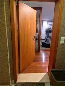 Luxury 3 Bedroom Penthouse With Private Garage - Image 2