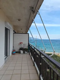 Thanos' seaside apartment - Image 2