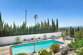 LA, Top of the Hills, Views, Pool, Private Suite - Image 3