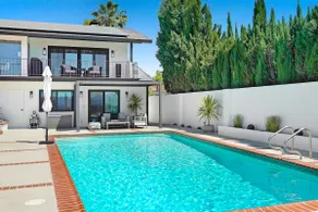 LA, Top of the Hills, Views, Pool, Private Suite - Image 5