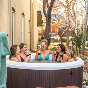 Hot Tub, Fire Pit, 1 Block to Restaurants & Shops - Image 3
