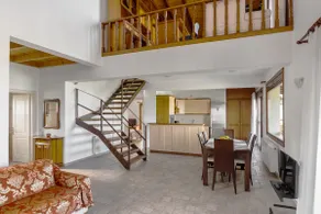 Viros Holiday House - Image 3