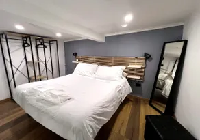 Apartment in the Heart of the Historic Center - Image 2
