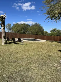 Lily-Rose Pool House - Image 2