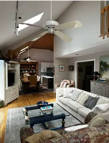 Beautiful 4 Bedroom East Hampton Home in NW Woods - Image 3