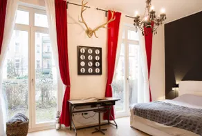 Design Apartment in the heart of Mitte - Image 2