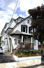 Walk to ByWard Market | Cozy Hull Apartment - Image 3