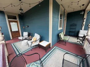 ⭐Private Apartment Footsteps From Downtown - Image 5