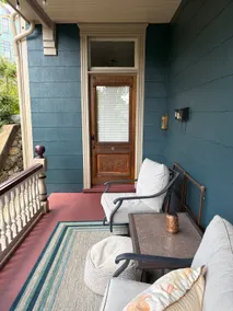 ⭐Private Apartment Footsteps From Downtown - Image 2