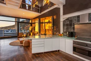 Cape Town Manhattan Penthouse open air Jacuzzi . - Image 3