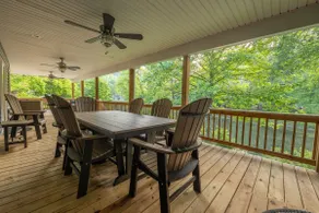 4 Wheeling Riverfront Paradise, awesome deck! - Image 2