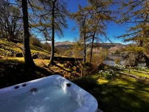 Waterfall Cottage with hot tub & loch views - Image 4