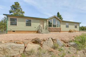 Secluded Boulder House - Next to National Forests! - Image 3