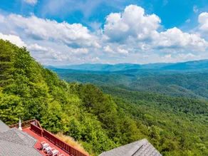 It's called ”Heavenly Views” because it is. - Image 4