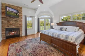 Private 20 Acres|Pets| Hot Tub + Sauna Sleeps 11 - Image 5