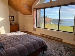 Ocean Hideaway: Your Romantic and Private Oceanfront Retreat!  Gratis wifi - Image 4
