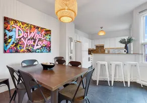 LiV MTL Av-1277 | Spacious 3BR Rooftop • Sleeps 10 - Image 3