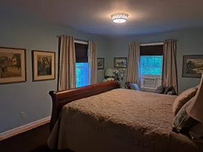 Best of Both - Quiet woodland home near activities - Image 3