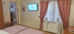 Laura's apartment - Image 3