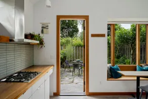 NE Irving Park Cottage - Image 4