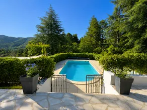 Retreat Villa with heated pool & mountain views - Image 2