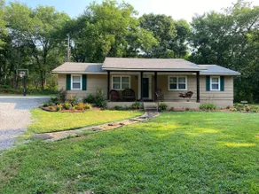 Woodlands-3 bedroom, 2 bath gem with beds for 11 - Image 2