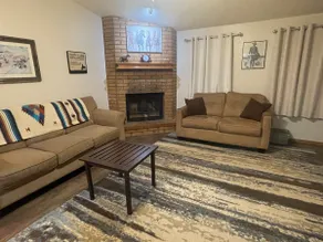 Aimee’s Convenience & Charm/ 2 bdrm home Moore - Image 2