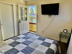 The AJAX: Guest Suite - Image 2