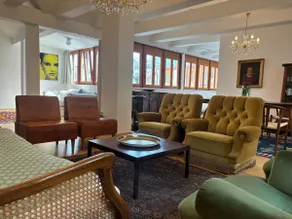Spacious apartment in historic building - Image 3