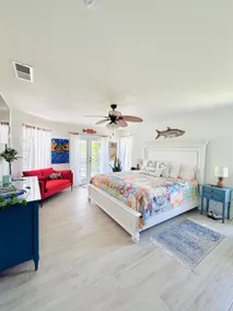 Old Florida Charm! 4 Bedroom Heated Salt Pool Home - Image 5