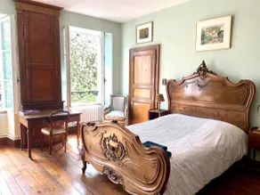 Large charming home - Image 4