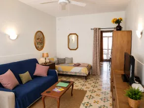 Riviera Holiday Home Near the Sea - Image 2