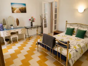 Riviera Holiday Home Near the Sea - Image 4