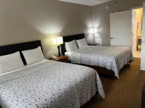 Stay Sky Suites/Entire apartment /free parking/515 - Image 5