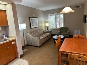 Stay Sky Suites/Entire apartment /free parking/515 - Image 2