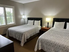 Stay Sky Suites/Entire apartment /free parking/515 - Image 4