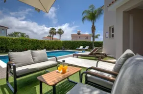 Villa Haven by Ezoria Villas - Image 2