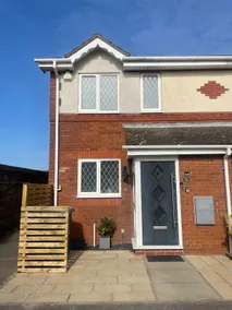2 bed House with Sea View and 2 parking spaces - Image 3