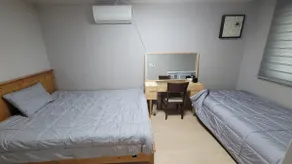 * 2nd floor private house-Olimodeling cozy and spacious space (Yellow Sunshine House)-Parking available right in front of the house - Image 5