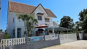 Hua Hin Pool and Spa Villa, 4 bedrooms, 3 bathrooms, 5 toilets, 8 x 4 pool - Image 2