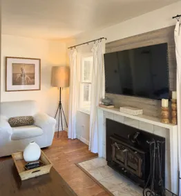 Coastal Country Cottage | Beach & Downtown - Image 5