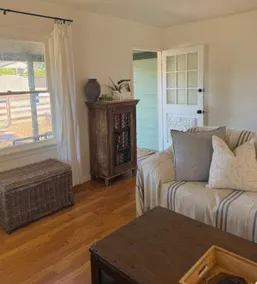 Coastal Country Cottage | Beach & Downtown - Image 3
