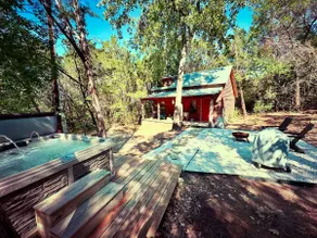 Hideaway Cabin - tranquil and woodsy with hot tub - Image 3