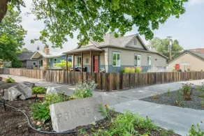 The 1400 House - Amazing Porch, Patio & Gardens - Image 4