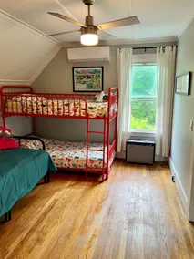 Cozy home in North Adams - Image 3