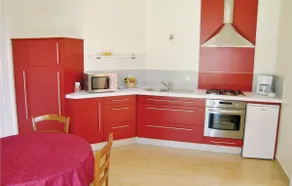 1 Bedroom Awesome Home In Carolles - Image 2