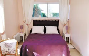1 Bedroom Awesome Home In Carolles - Image 3