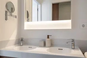Superior 4 Bedroom Apartment - B2,1,3,4,5 - Image 5