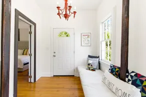 717 Woodward · Historic Southern Belle - Walk to Hot Spots! - Image 3